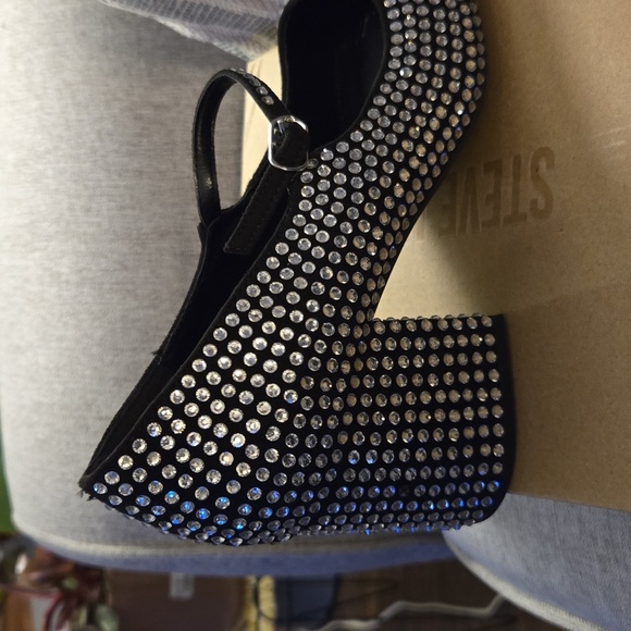 NWT Steve Madden Black Rhinstones Shoes - Picture 4 of 9